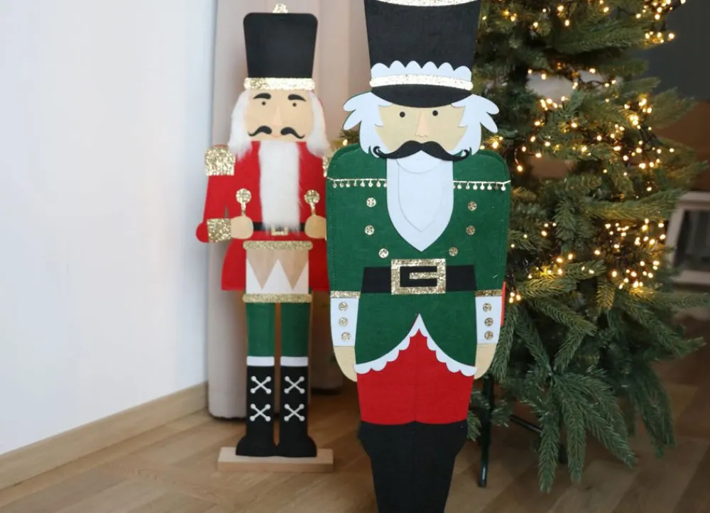 New Home Christmas Weihnachtsfiguren^Deko-Figur Nussknacker Aus Filz 90Cm Grun